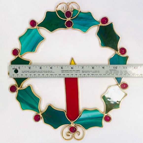 Vintage Christmas Holly Wreath Hand Pieced Stained Glass Sun Catcher Decoration - Picture 12 of 12